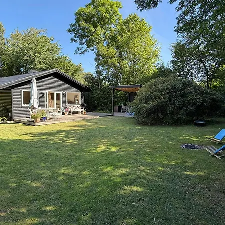 Summer House With Private Garden By The Сasa de vacaciones Græsted