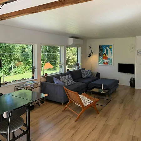 Summer House With Private Garden By The Сasa de vacaciones Græsted